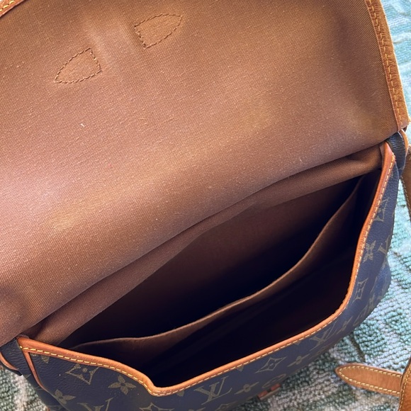 Authentic LV VINTAGE LOUIS VUITTON Saumur Bag handbag saddle bag PURSE CROSSBODY - Picture 10 of 17
